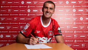 fil_charlton_signing_003
